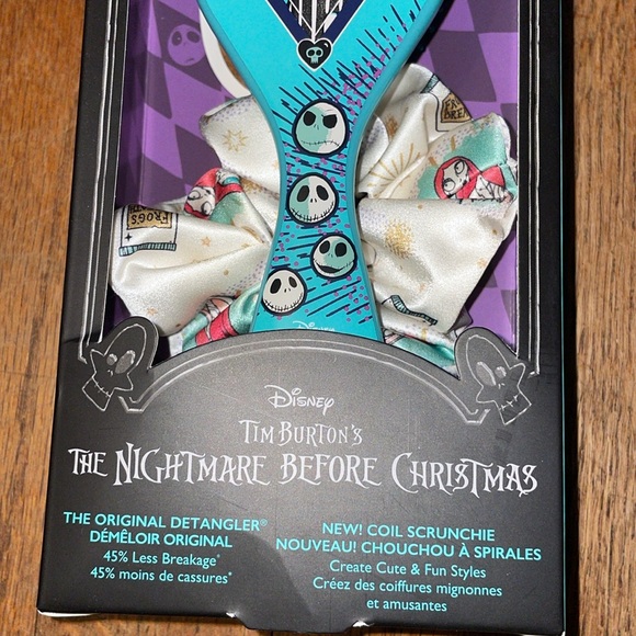 •WET BRUSH•NIB LIMITED NBC EDITION DANGLE + STYLE DUO HAIR BRUSH & SCRUNCHIE SET - Picture 5 of 6